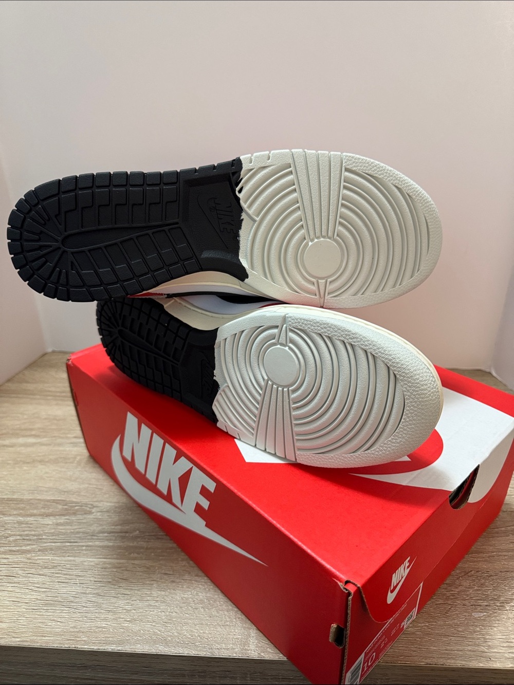 NEW Nike Dunk Low Chicago Split - Picture 3 of 4